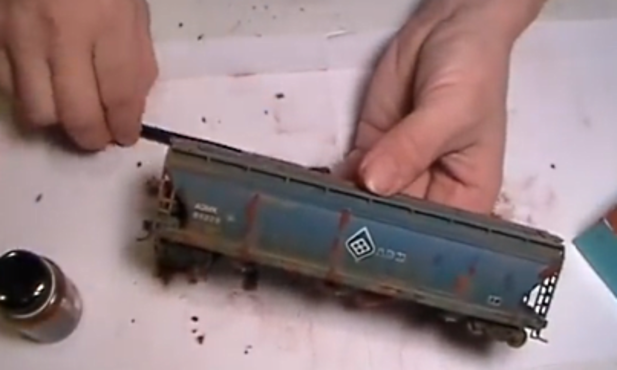 Model Railway Chalk Weathering Tips 